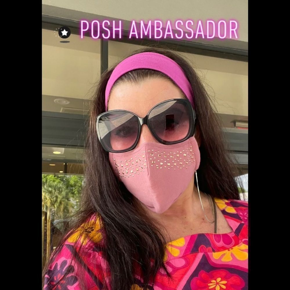 Becky Gold Poshmark Ambassador 22